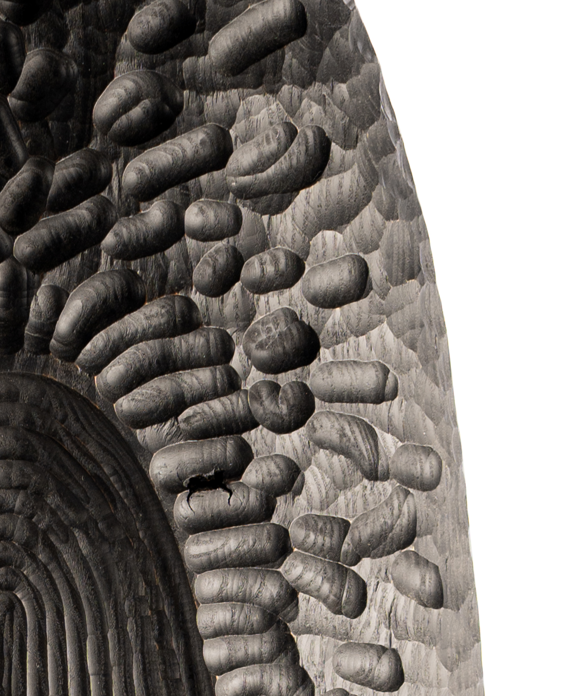 Large Oval bowl: medium scale front detail